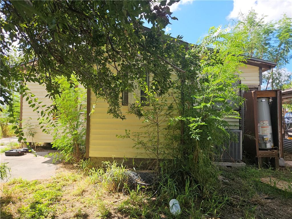 475 Cenizo St Property Photo 19