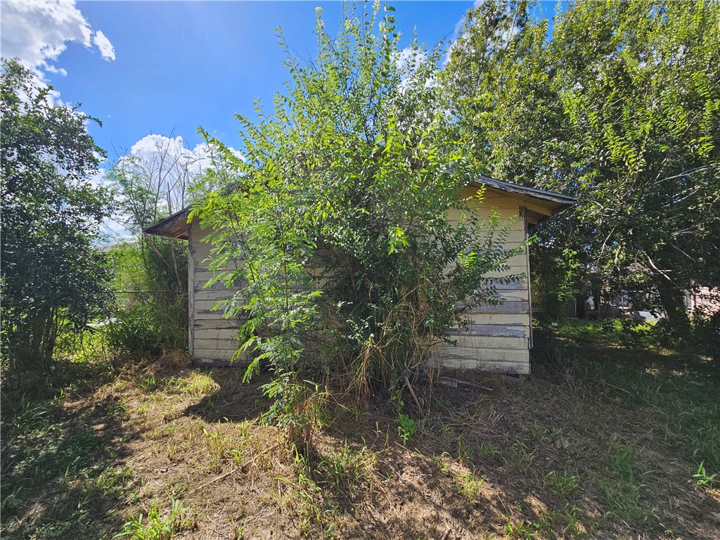 475 Cenizo St Property Photo 21