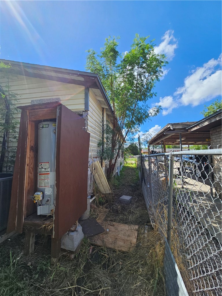 475 Cenizo St Property Photo 23