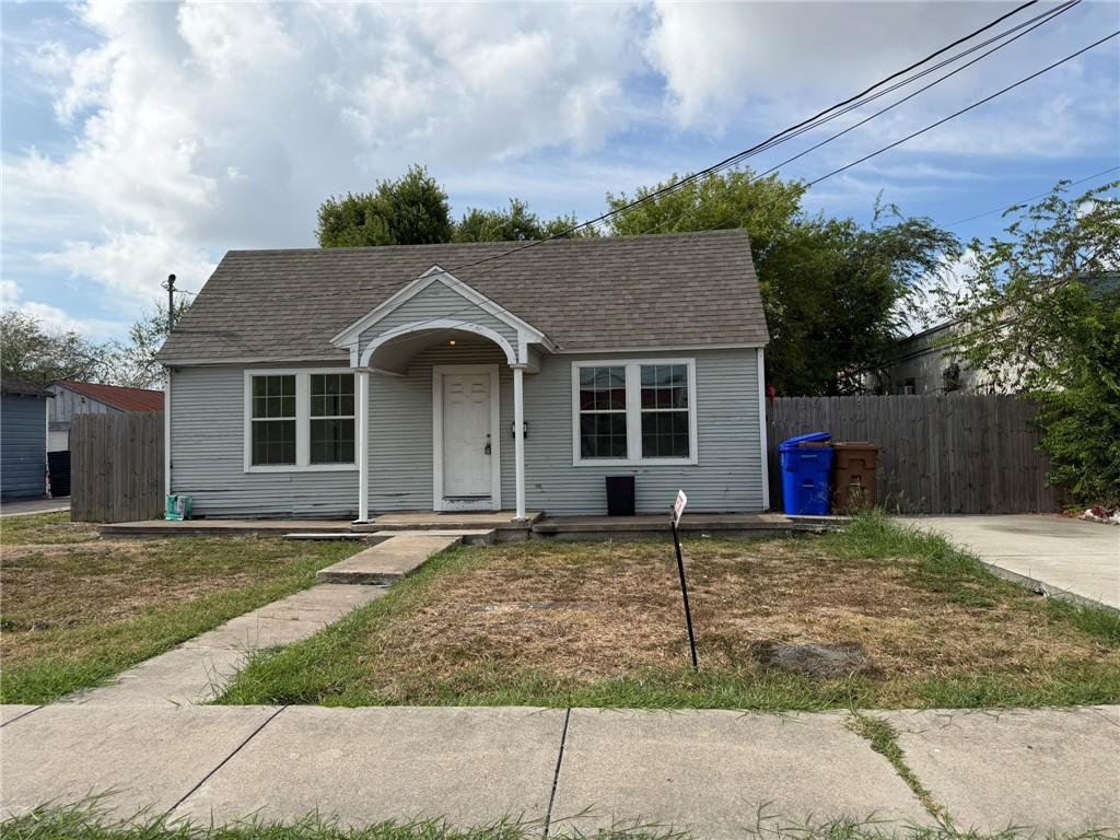 107 Blevins St Property Photo 1