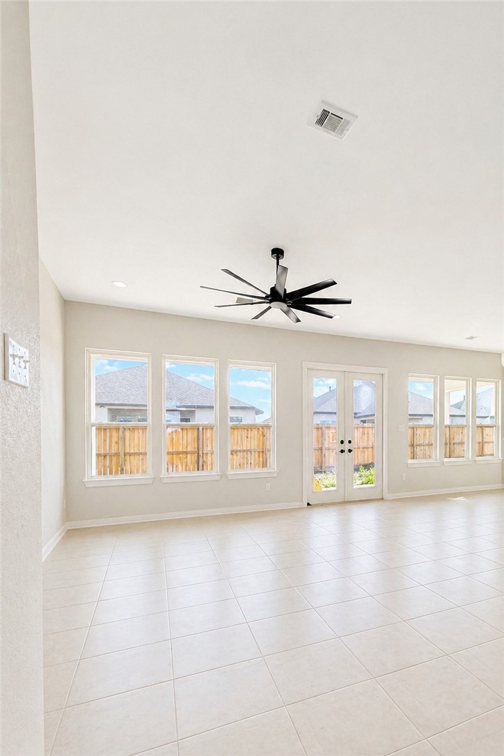 1437 Chloe Cay St. Property Photo 7