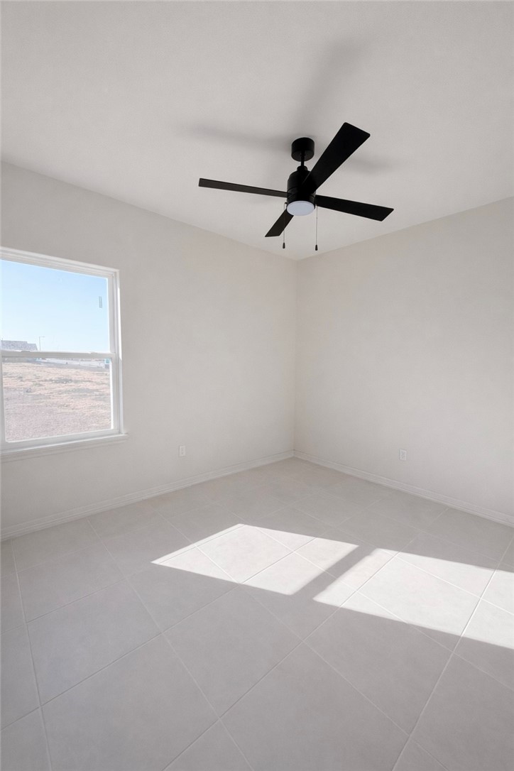 1437 Chloe Cay St. Property Photo 14