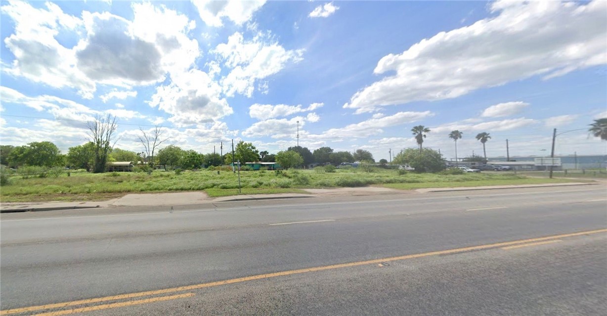 483227 Property Photo 3