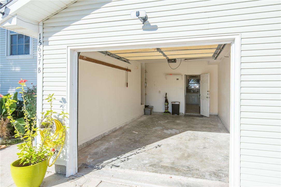 15637 Cruiser St B Property Photo 4