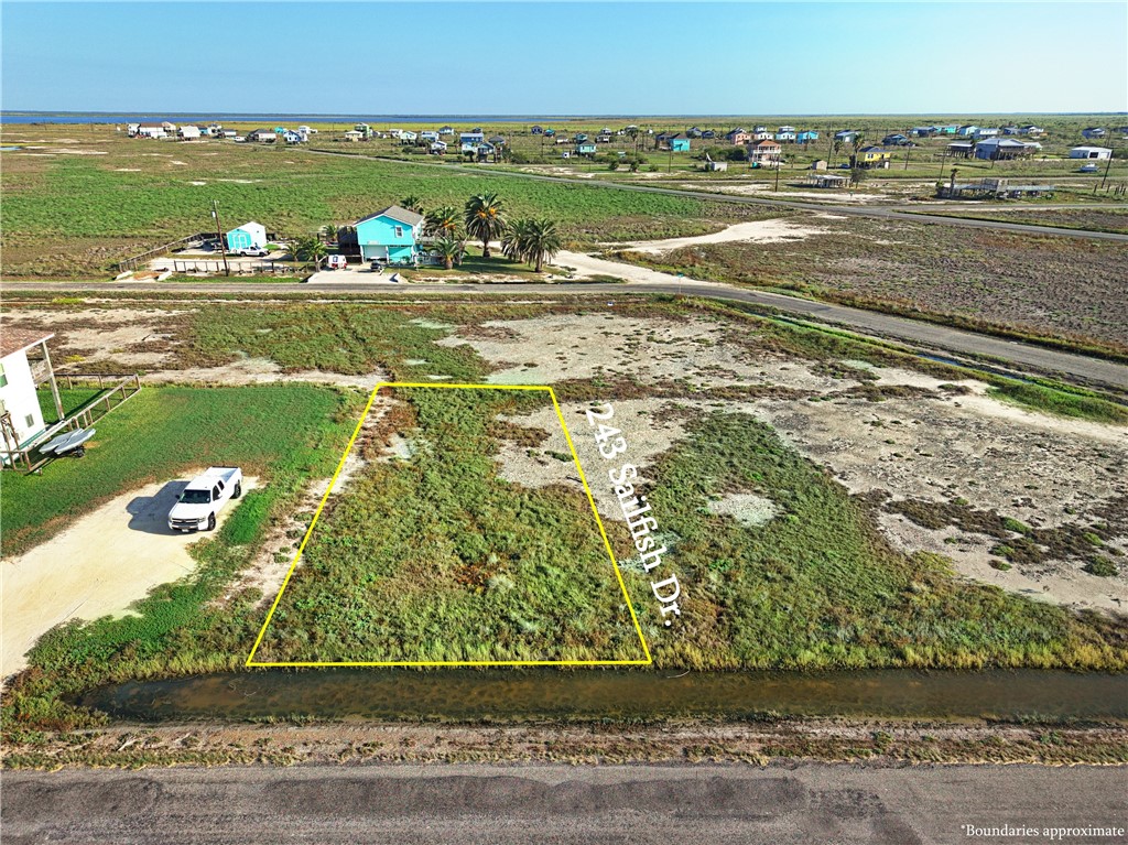 243 Sailfish Dr Property Photo 1