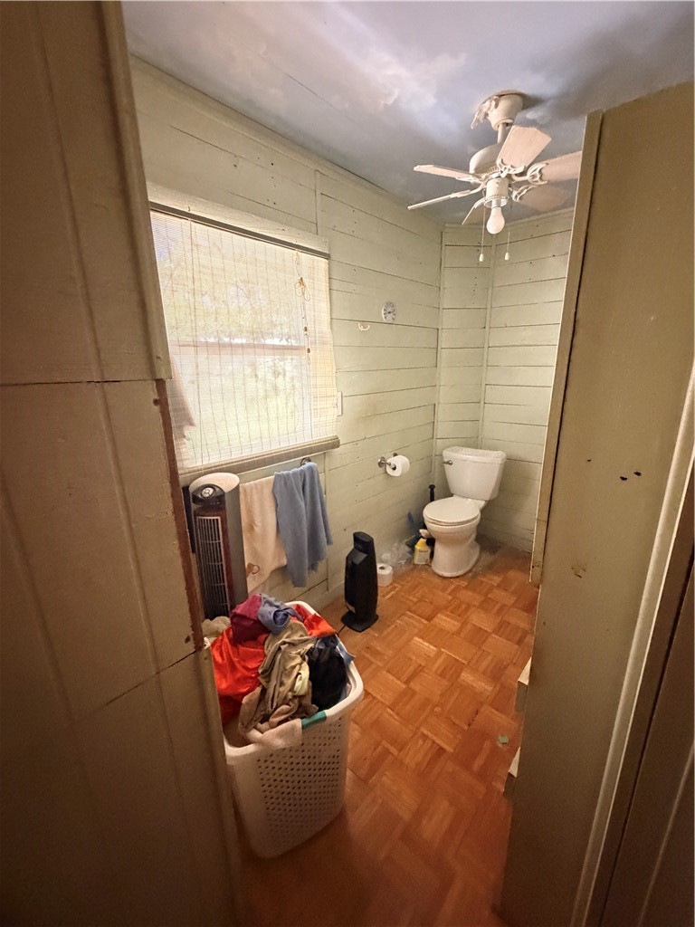 1027 S Houston St Property Photo 4