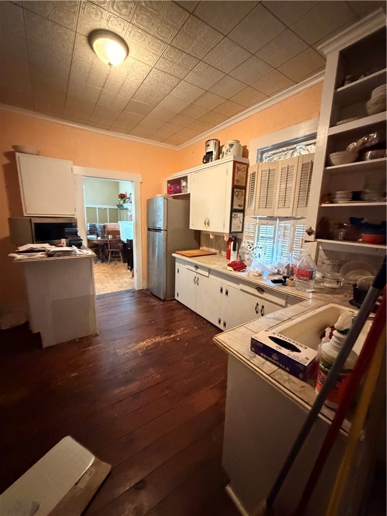 1027 S Houston St Property Photo 8