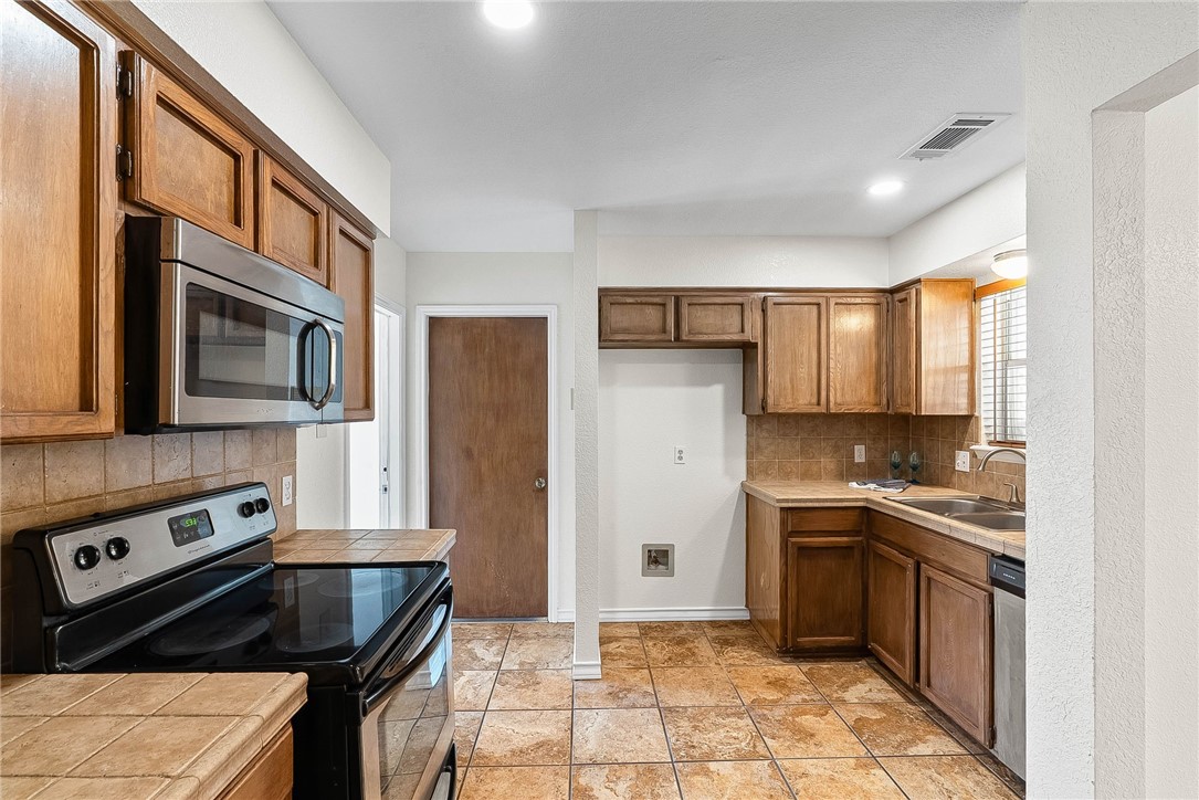7962 Caribou Dr Property Photo 5