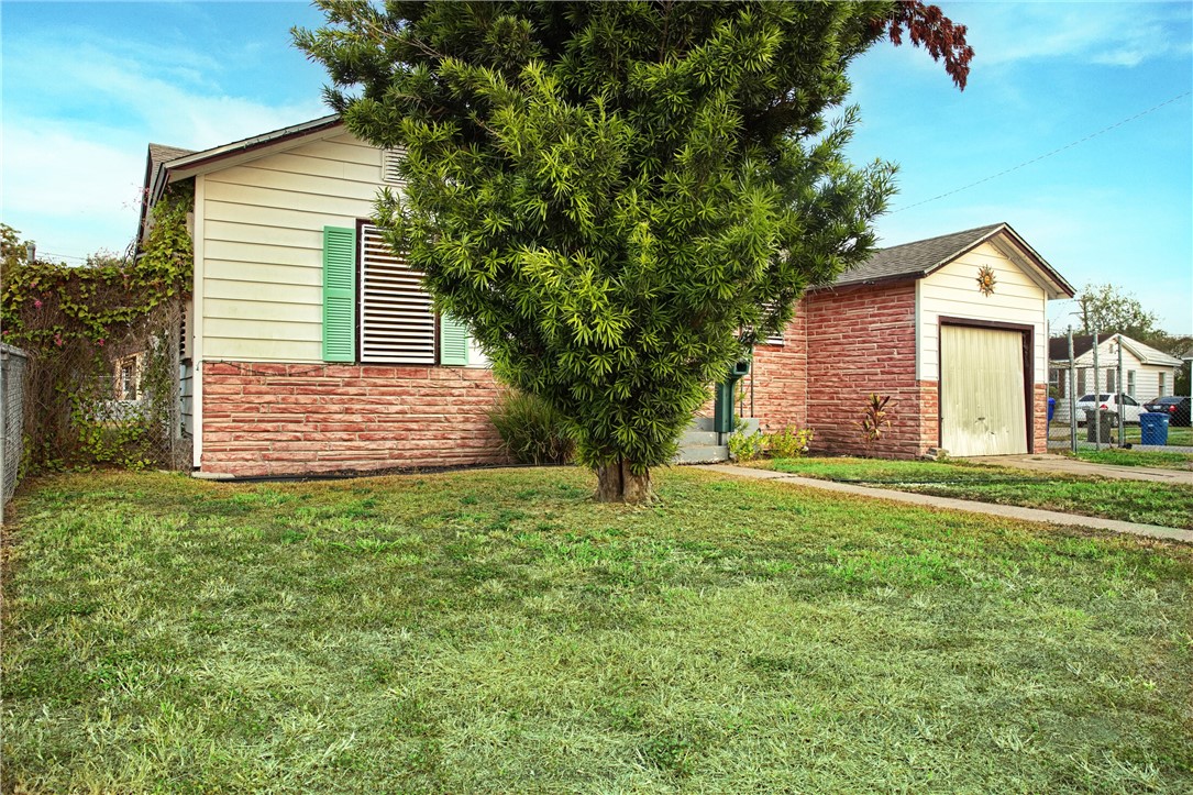4301 Cherry St Property Photo 3
