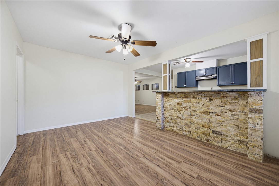 4301 Cherry St Property Photo 4