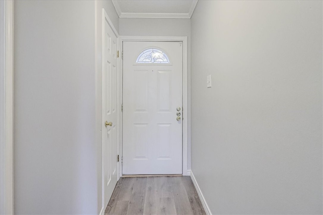 7209 Windy Ridge Dr Property Photo 3