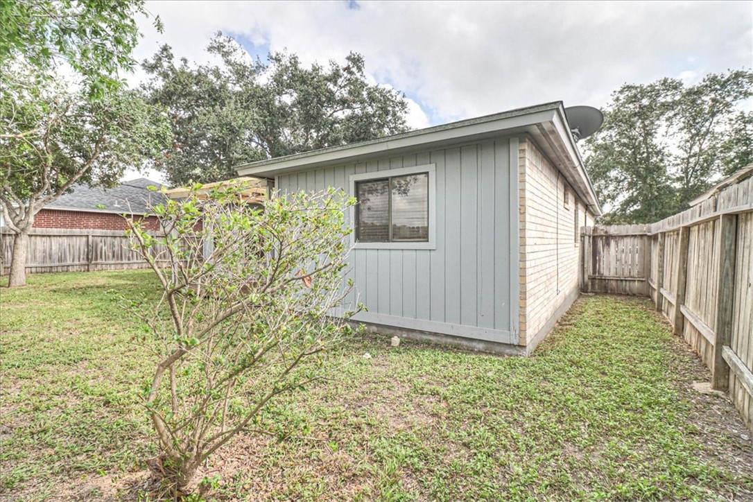 7209 Windy Ridge Dr Property Photo 32