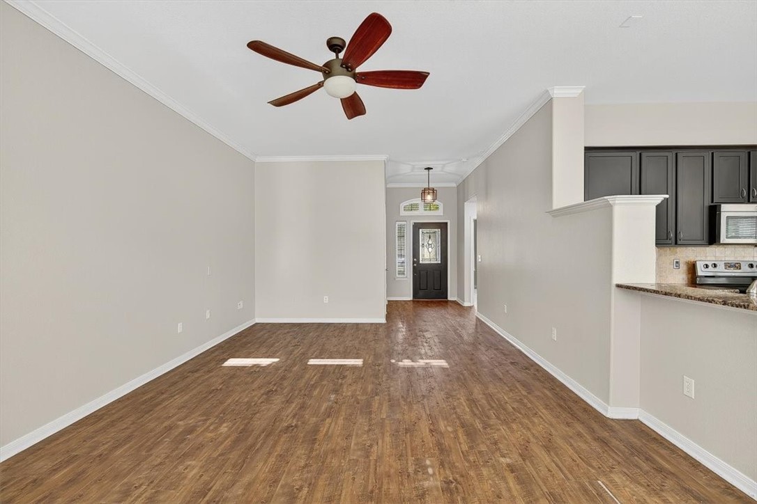 7506 Exeter Property Photo 6