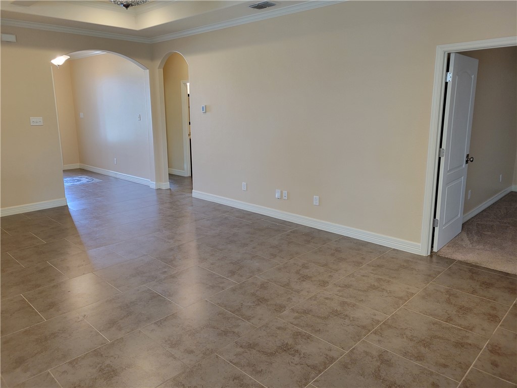 2213 Diamond Dr Property Photo 7
