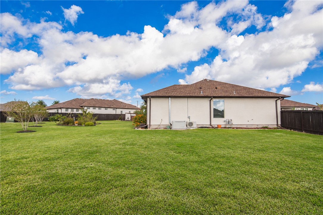 8050 Calgary Dr Property Photo 43