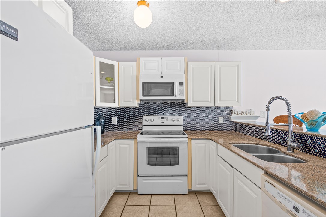 13953 Fortuna Bay Dr 8 Property Photo 6