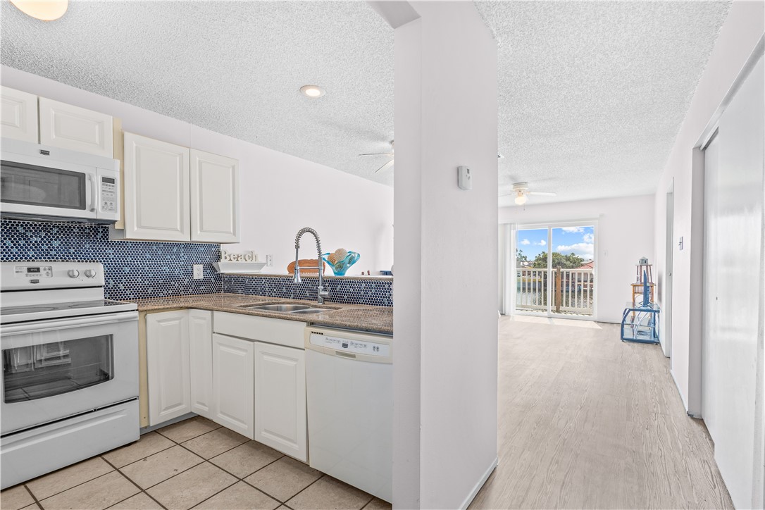 13953 Fortuna Bay Dr 8 Property Photo 8