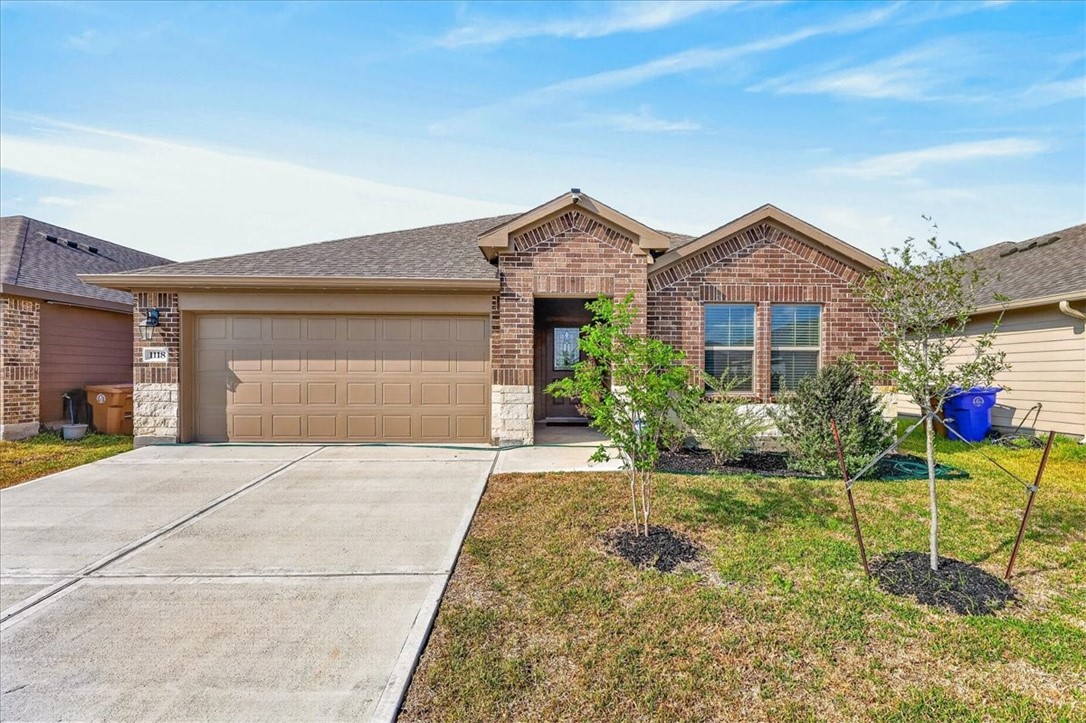 1118 Thames Chase Dr Property Photo 1