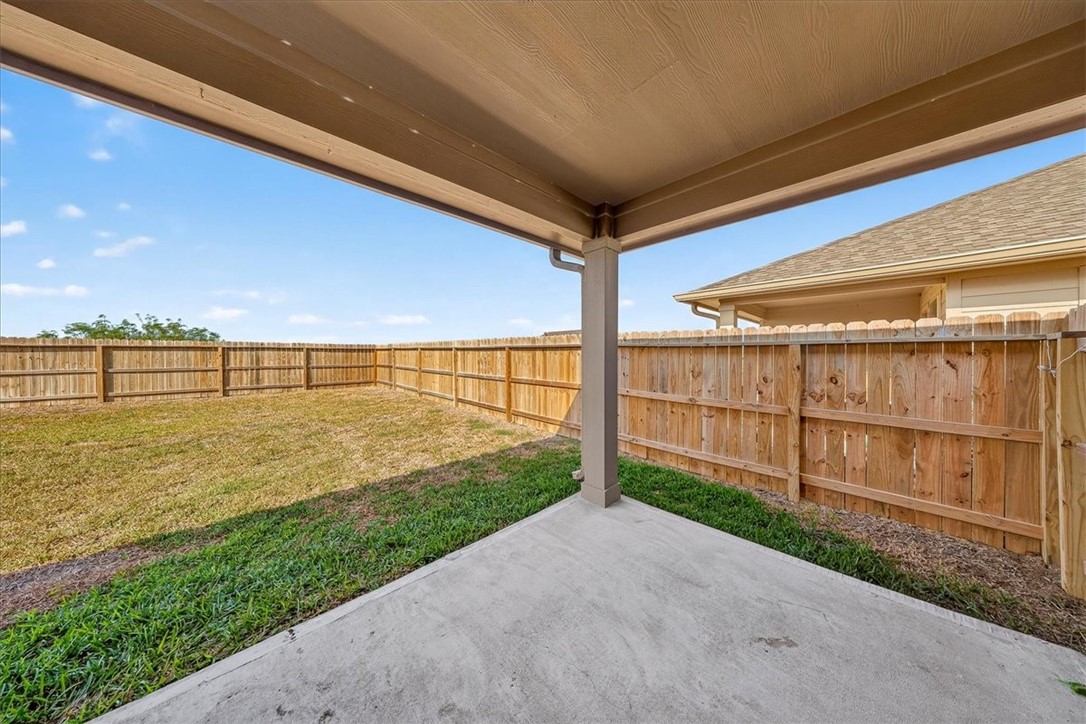 1118 Thames Chase Dr Property Photo 27