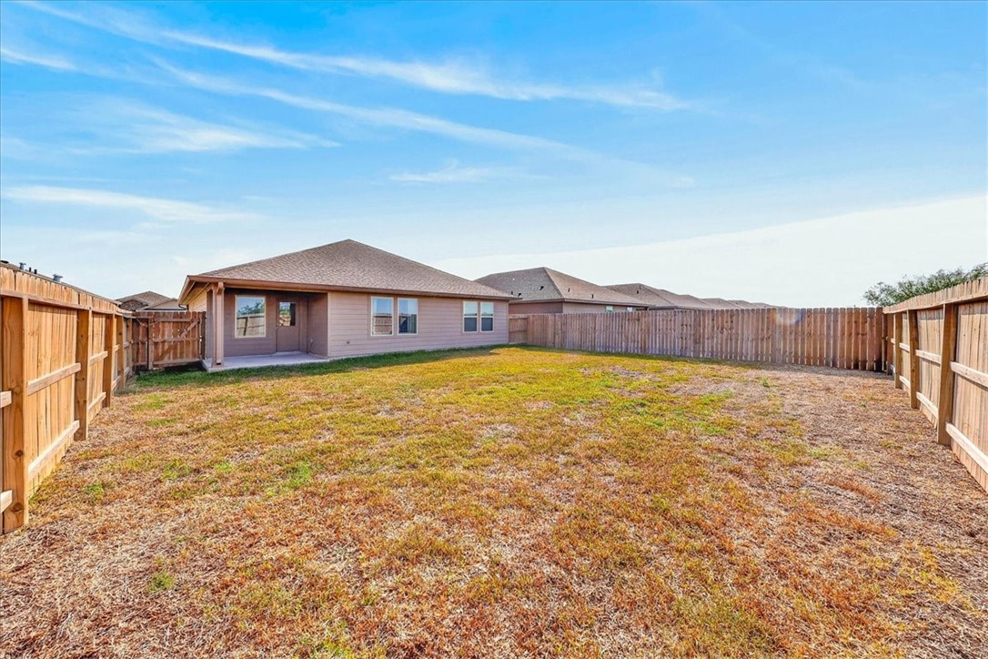 1118 Thames Chase Dr Property Photo 30