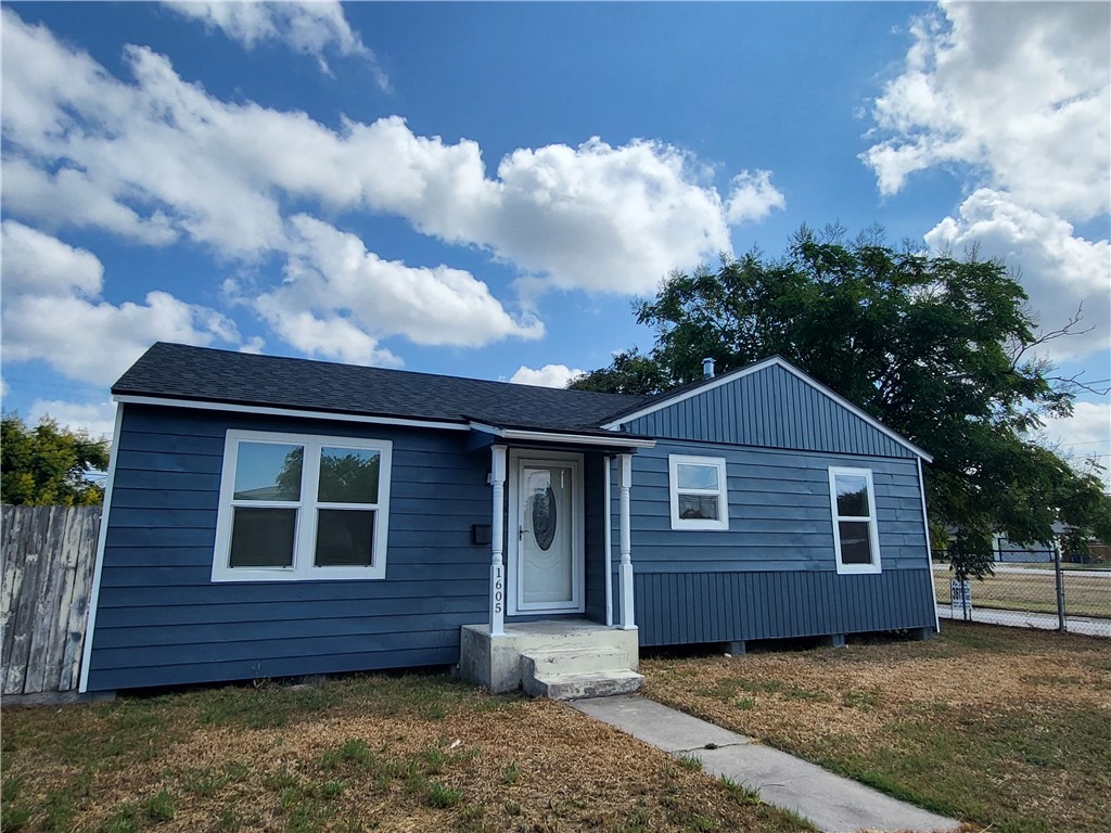 1650 Green Grove Dr Property Photo 1