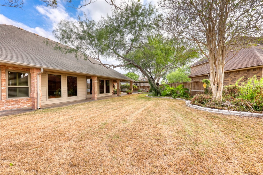 7629 Lake Bolsena Dr Property Photo 15