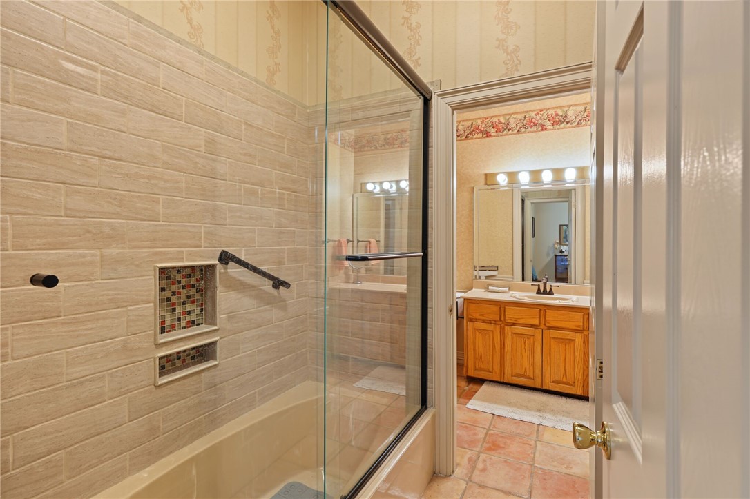 7629 Lake Bolsena Dr Property Photo 37