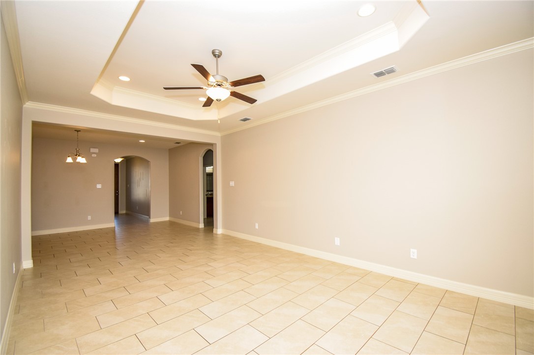 7433 Castille Ct Property Photo 10