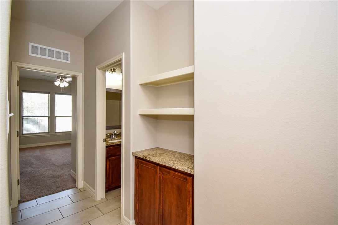 7433 Castille Ct Property Photo 29