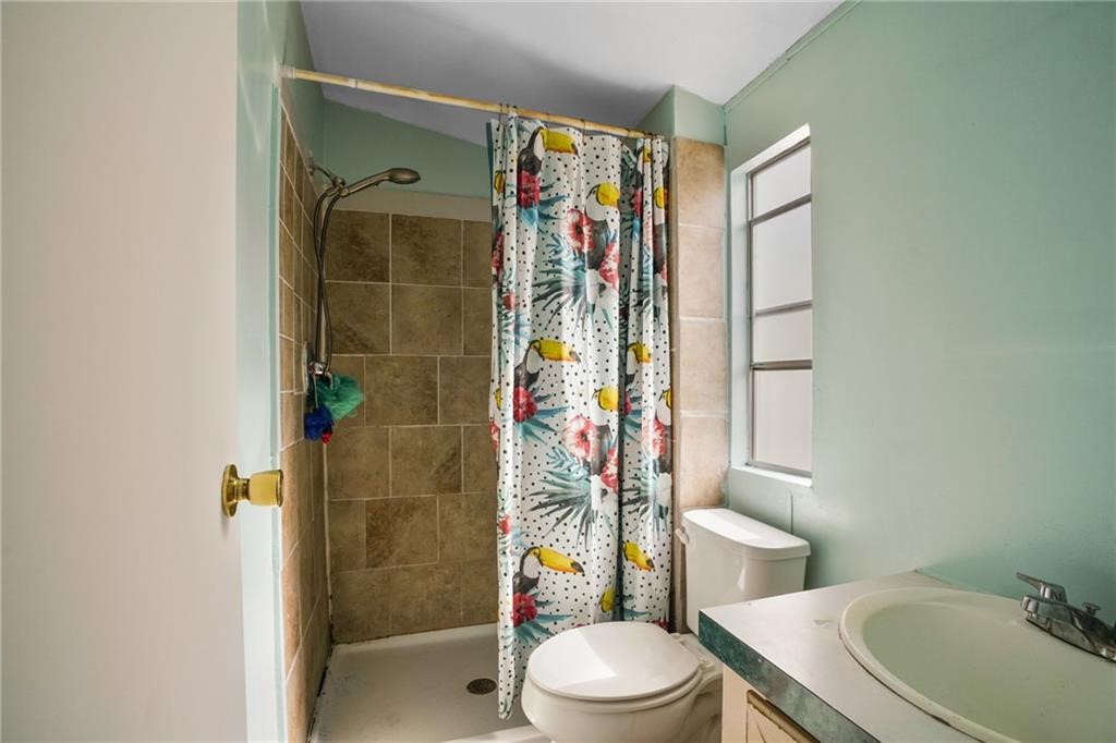 926 Weaver St Property Photo 10