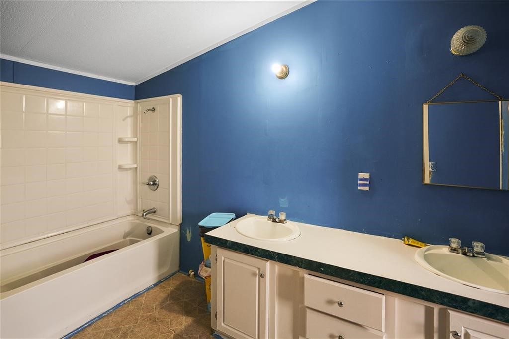 926 Weaver St Property Photo 12