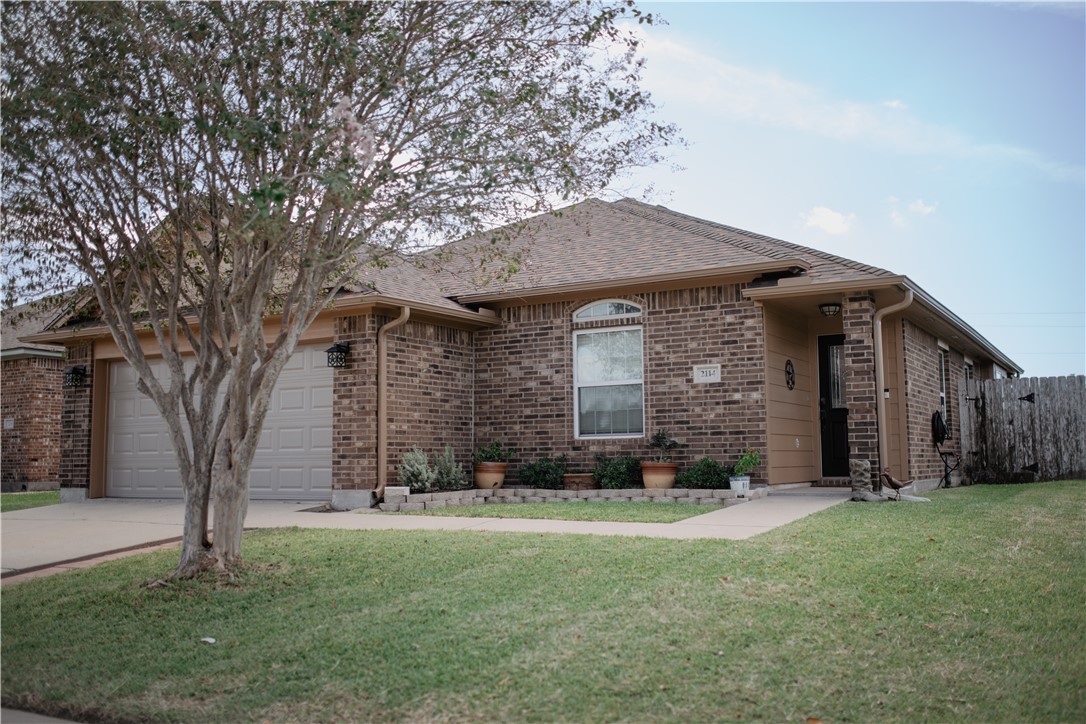 2114 Mendocino Dr Property Photo 2