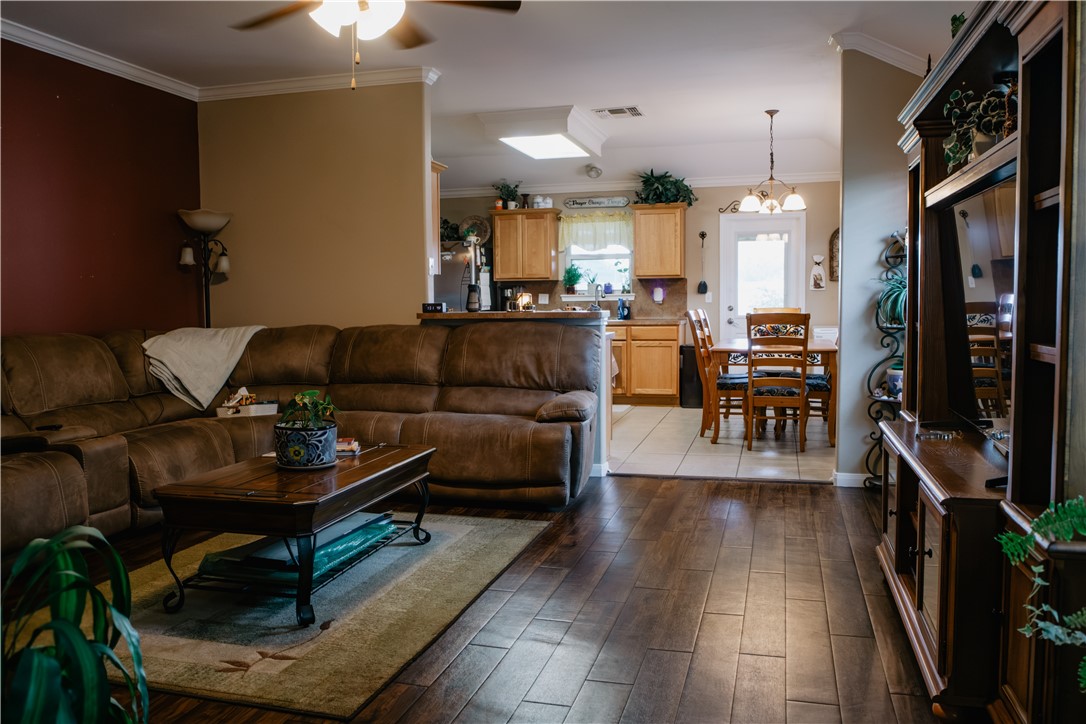2114 Mendocino Dr Property Photo 17