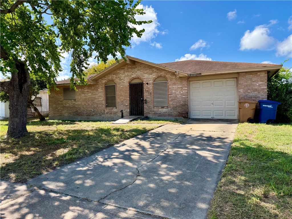 1725 Treyway Property Photo 1
