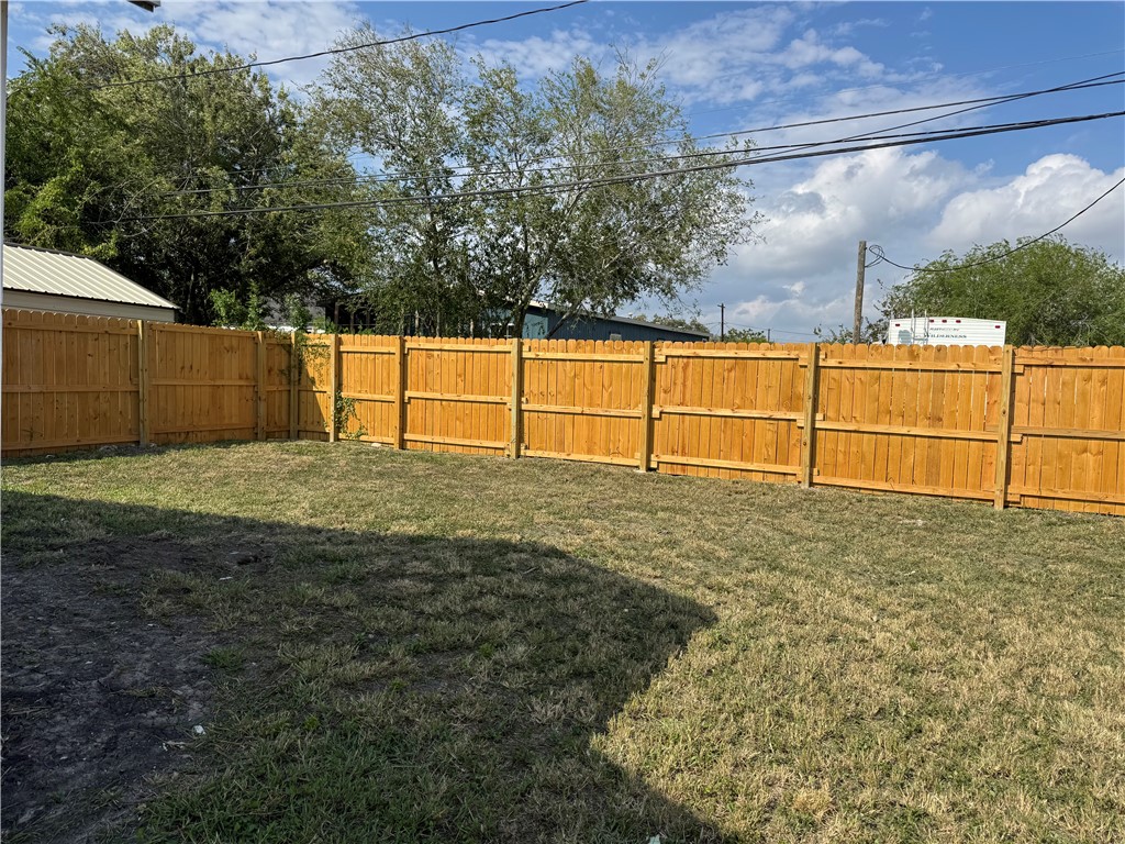 448 Peach St Property Photo 10
