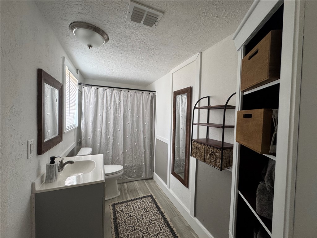 448 Peach St Property Photo 17