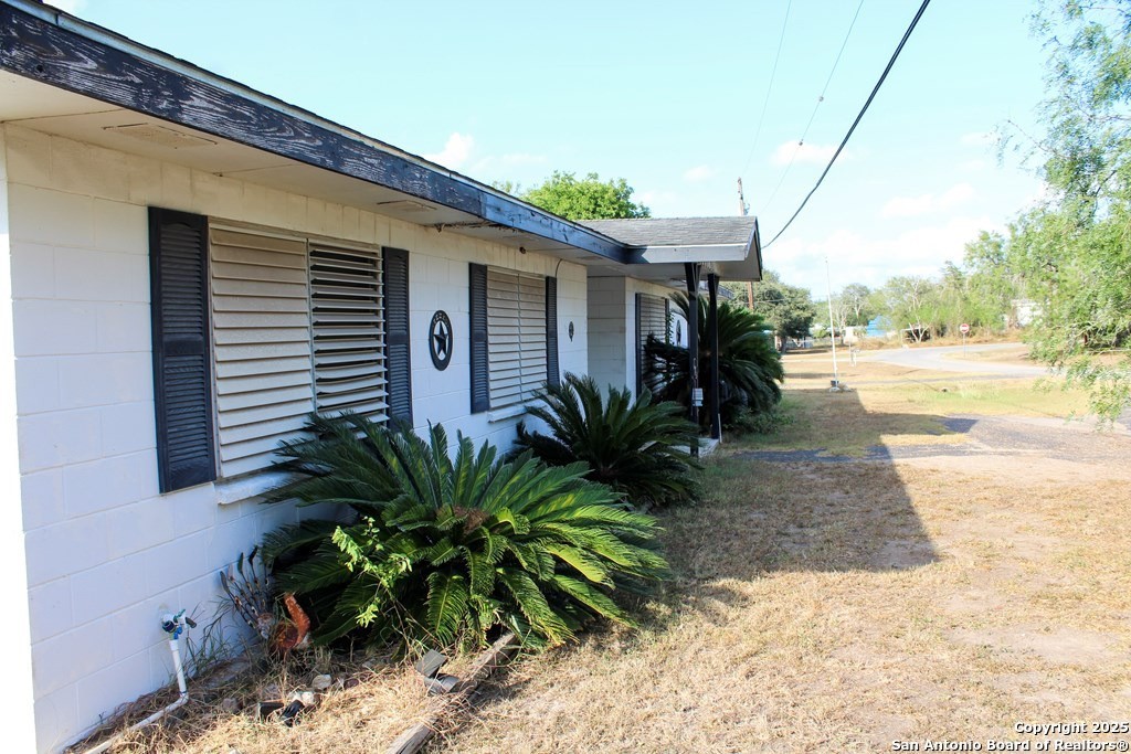 102 Holman St Property Photo 10
