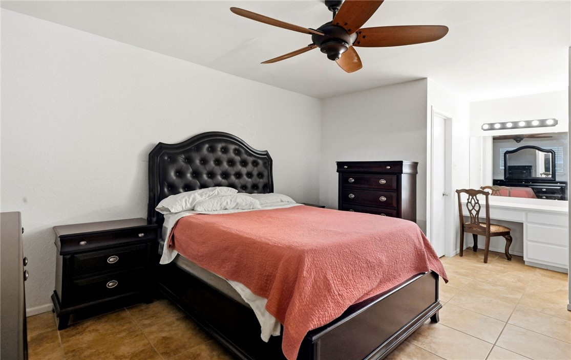5305 Woodgate Dr Property Photo 12
