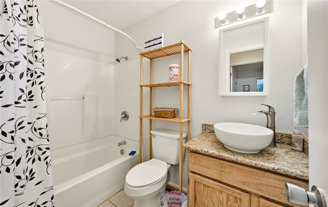 5305 Woodgate Dr Property Photo 20