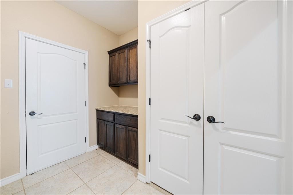 14809 Columbia River Dr Property Photo 21