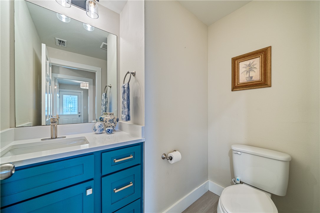 6081 Ennis Joslin Property Photo 11