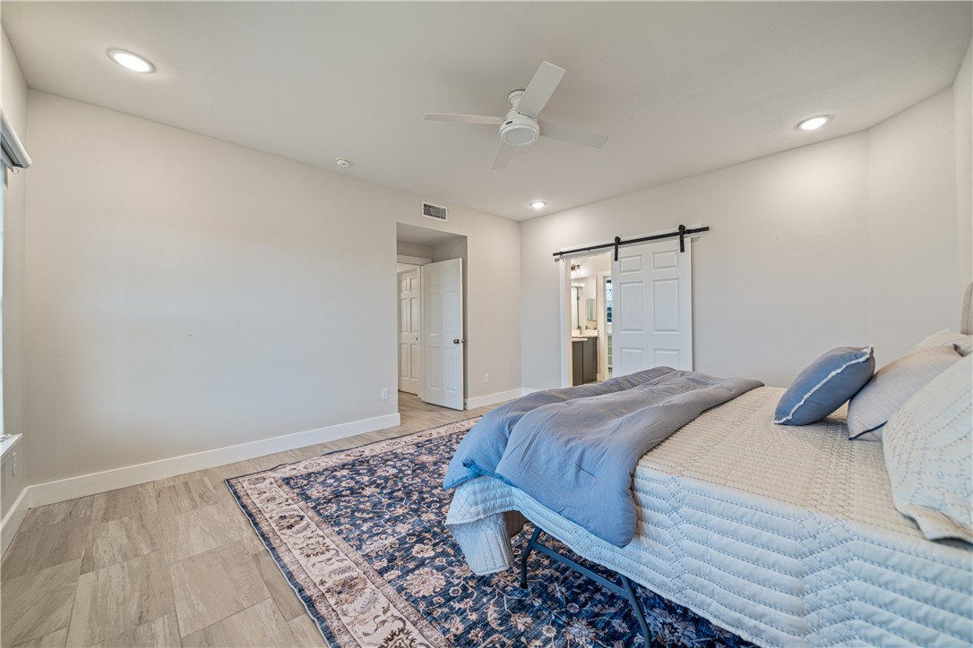 6081 Ennis Joslin Property Photo 14