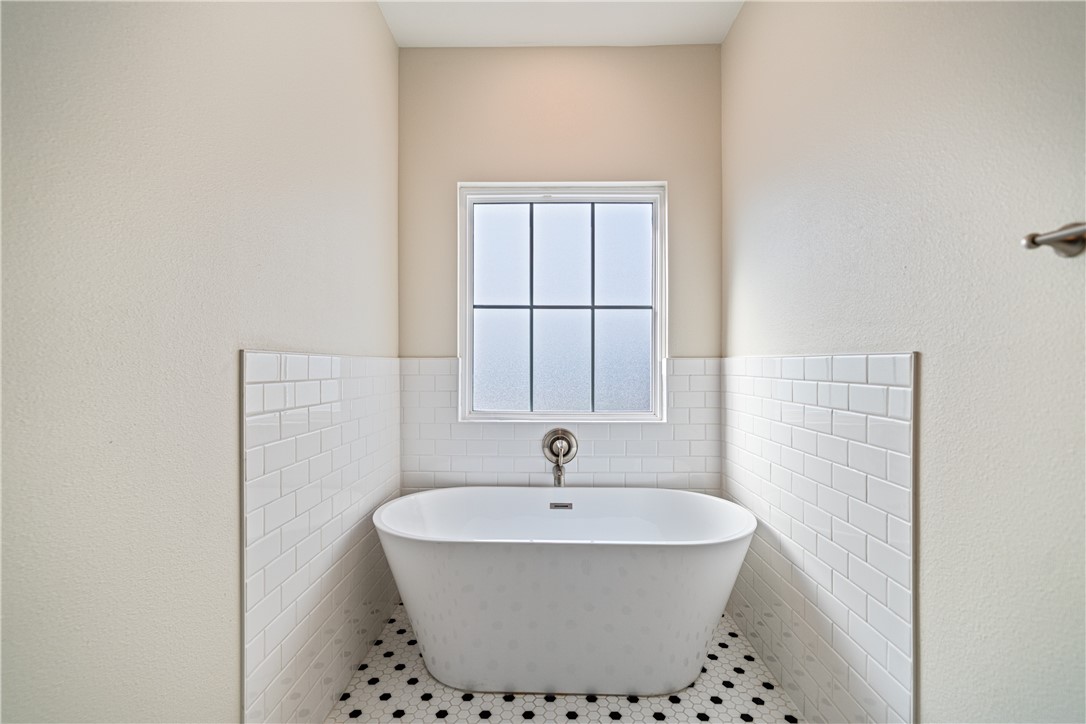 6081 Ennis Joslin Property Photo 31