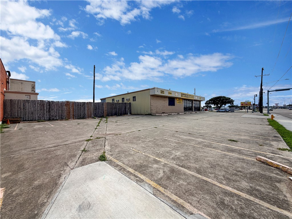 2815 Leopard St Property Photo 45