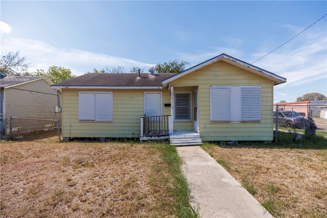 3701 Bertram St Property Photo 1