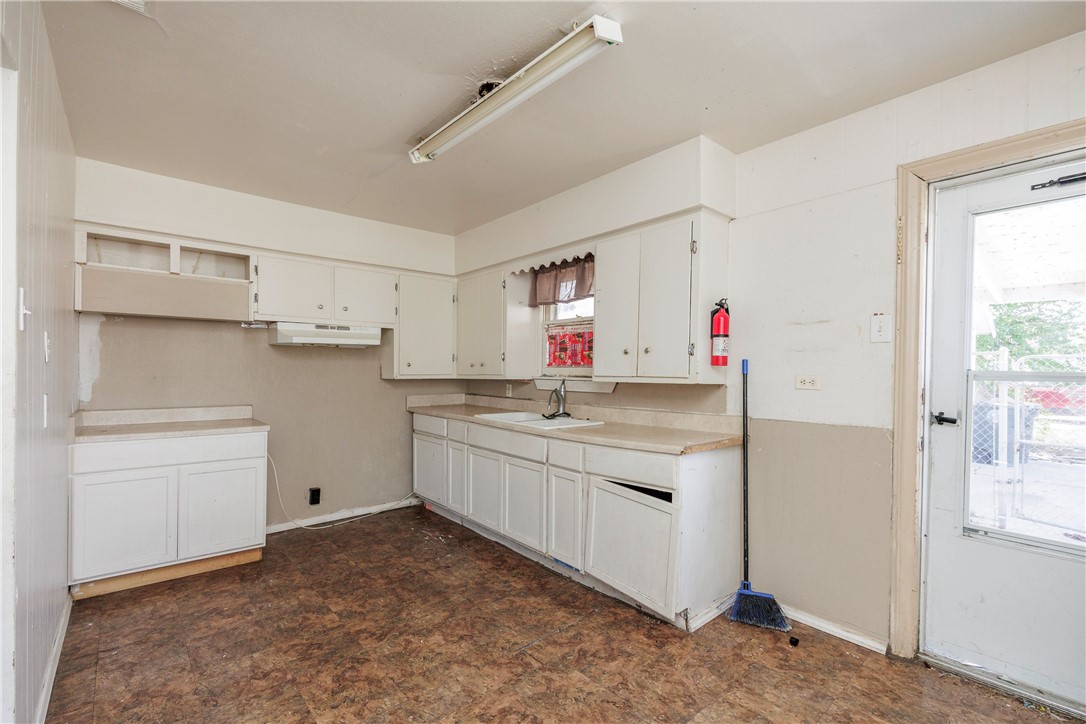 3701 Bertram St Property Photo 8