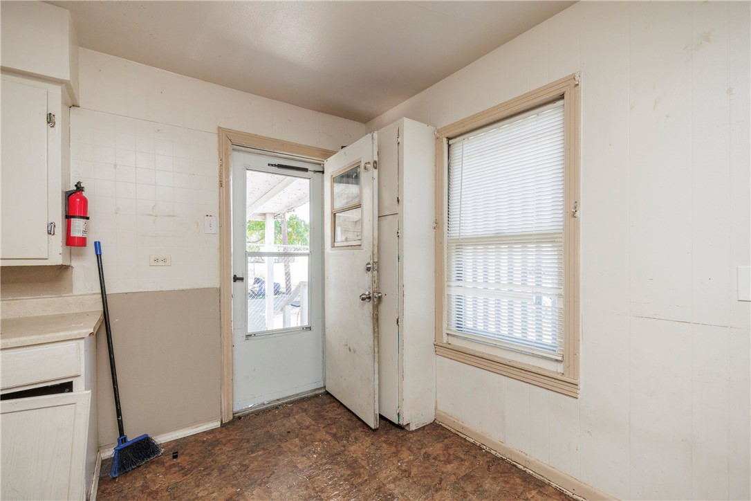 3701 Bertram St Property Photo 11