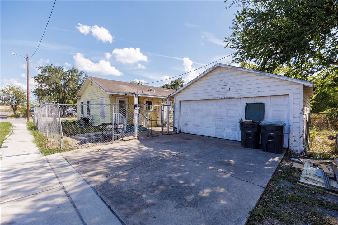 3701 Bertram St Property Photo 32