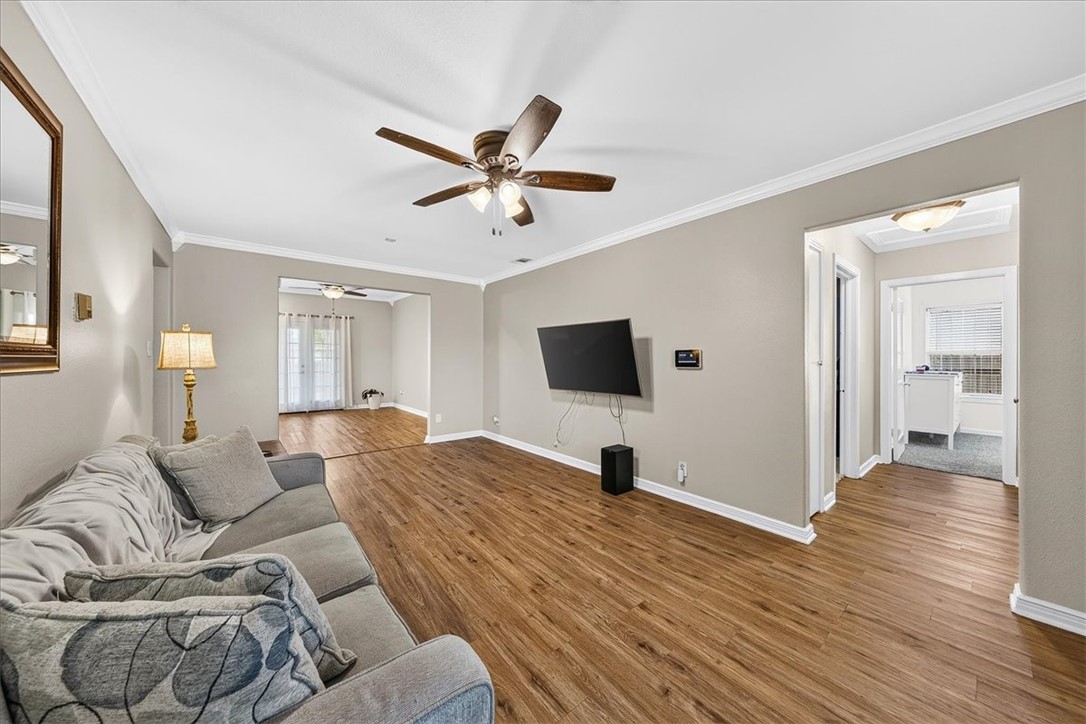745 Lansdown Dr Property Photo 3
