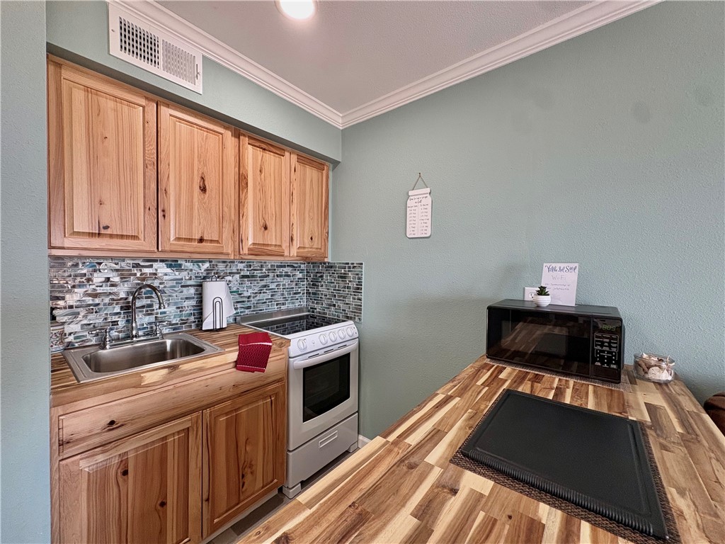 3938 Surfside Blvd 3121 Property Photo 6